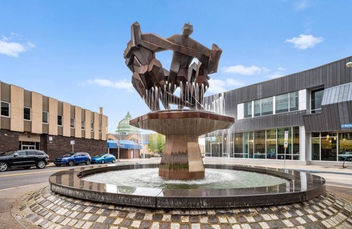 East Liberty Apartamento | Kasa See a Show at Kelly Strayhorn Theater The Maverick