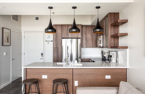Second Street District Apartamento | Kasa | Spacious 1BD with Private Balcony | 2nd Street