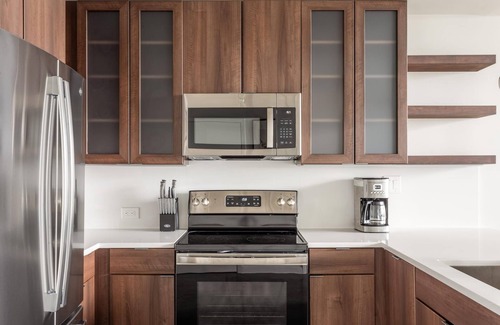 Second Street District Apartamento | Kasa | Spacious 1BD with Private Balcony | 2nd Street