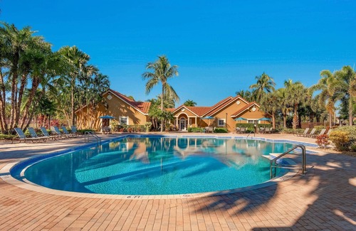 Delray Beach Apartamento | Kasa | Welcoming 2 BD + Onsite Gym Access | Delray Beach