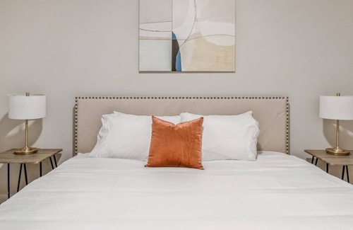 Lowry Hill East Apartamento | Kasa | Welcoming 2 BD + Onsite Gym Access | Minneapolis