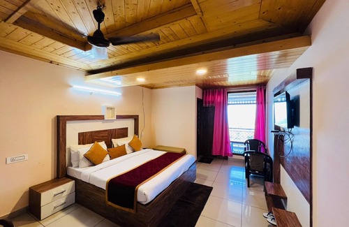 Kumarhatti Hotel | Kasauli View