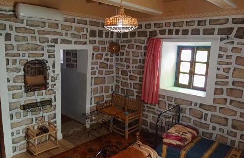 Taourirte Cama Y Desayuno | Kasbah Imini Restaurant & Hotel
