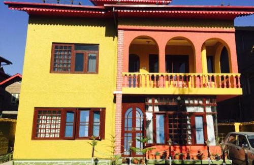 Srinagar Casa | Kashmir vibes