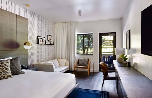 City Center Hotel | Kaskades Hotel South Beach