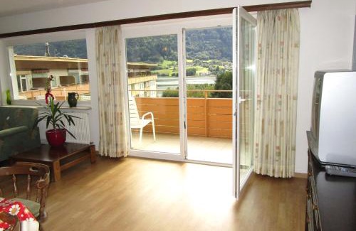 Bodensdorf Apartamento | KASPAR Haus KMB Seeblick Appartement am Ossiacher See mit direktem Seezugang, Hallenbad