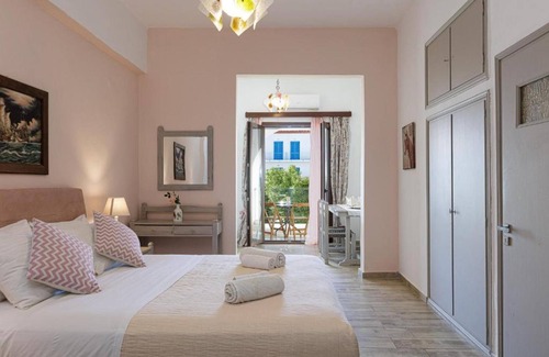 Panormos Casa | Kasteli Studios & Apartments