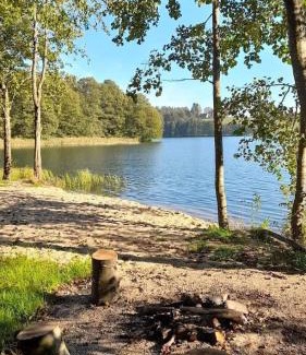 Lipnica Casa | Kaszuby w Ostoja Bukowo - U Małgośki domek 6 z widokiem na las i internetem