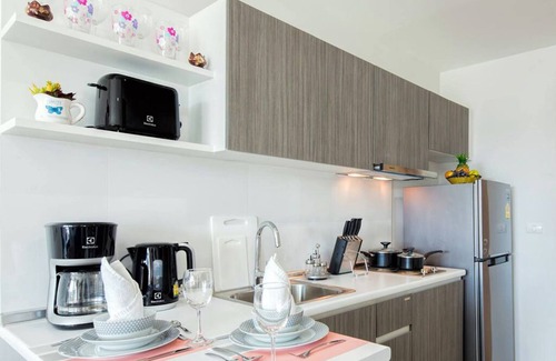 Kata Apartamento | Kata Beach Ozone Superb Fully Equipped Studio Kitchen Washing Machine air con