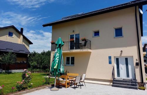 Korenica Apartamento | Katarica