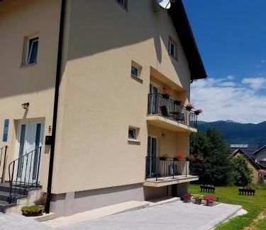 Korenica Apartamento | Katarica