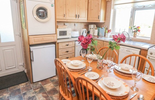 Valentia Island Cabaña | KATE'S COTTAGE, family friendly in Knightstown, County Kerry