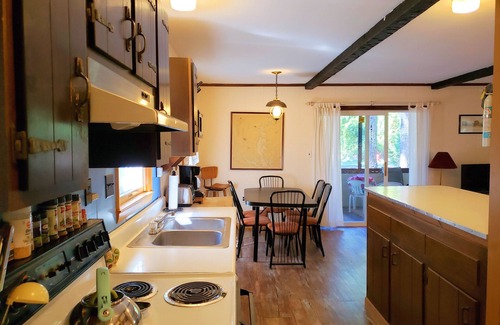 Piney Island Casa | Kate's Cottage - Nice location, large screened porch. NO LINENS & TOWELS