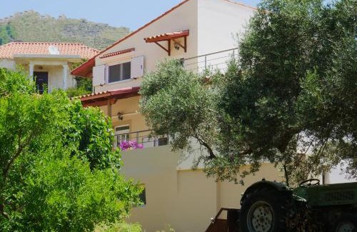 Livadia Casa | Katerina's house