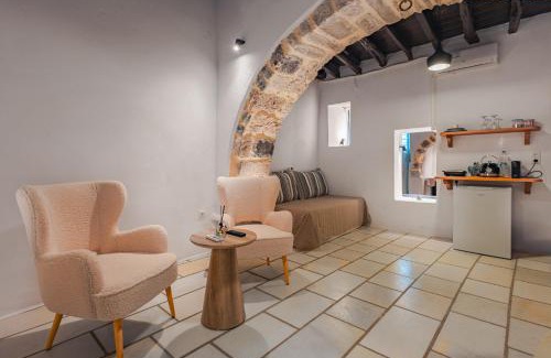 Naxos Apartamento | Katharsis Palace 15th Century Art Hotel at Naxos Old Town III
