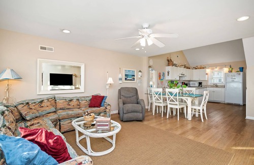 Caswell Beach Casa | Katie Lou's Place: 5 habitaciones / 2 baños Casa frente al mar para perros en la playa de Caswell