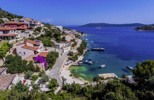 Vinisce Casa | Katja in Vinišće * Mittel-Dalmatien
