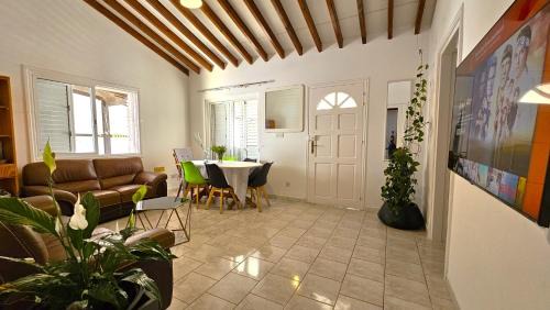 Paphos Hostal | KATKA Hostel Paphos