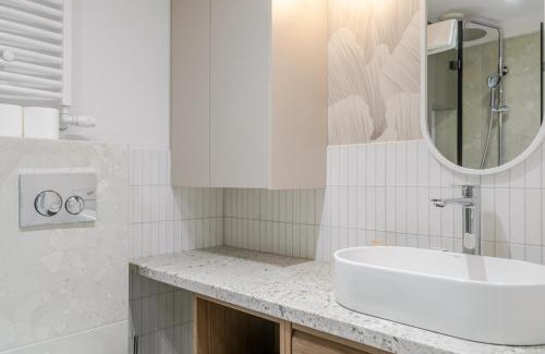 Katowice Apartamento | Katowice Luxury Two-Level Apartment by BookingHost