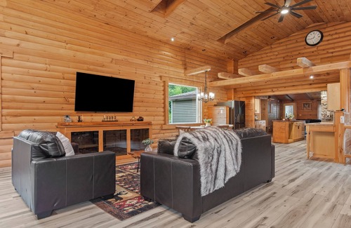 Bloomville Casa | Katskill Mountain Lodge- Hot Tub, Game Room & Theater