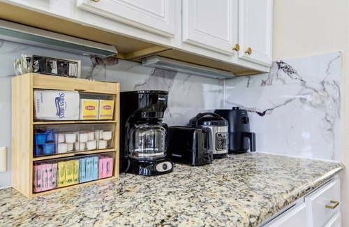 Barker Casa | Katy Houston, 2330sf, 4BR-2.5BA, Game Rm, King Bed