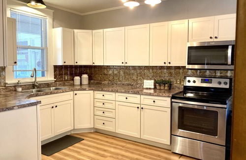 Boonville Casa | Katy Trail Pull Off