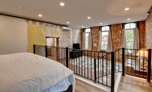 Millersburg Apartamento | Kaufman Suite- BY BUSY INTERSECTION