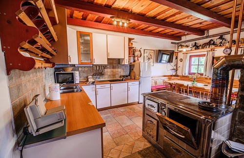 Dravograd Apartamento | Kaval Home with Free Onsite Wellness
