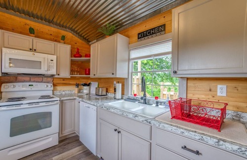 Rogersville Cabina | Kay's Cabin - Peaceful Acres