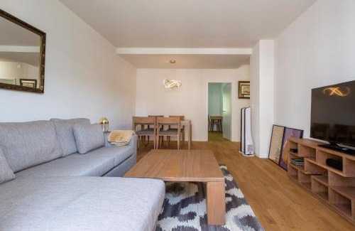 Werd Apartamento | KAYA Zurich Apartment 2A - Downtown 2BR Apt with Balcony