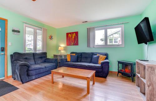 Sister Lakes Casa | Kayak, Fish, Boat and Swim Home Near Lakeside Park!
