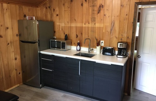 Algonquin Highlands Cabaña | KAYAKS * CANOE * PADDLE BOARDS * WIFI * SATELLITE TV