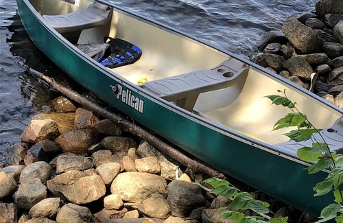 Algonquin Highlands Cabaña | KAYAKS * CANOE * PADDLE BOARDS * WIFI * SATELLITE TV
