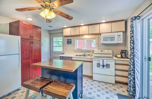 Mecosta Cabaña | Kayaks & Grill: Pet-Friendly Mecosta Cottage!