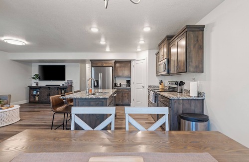 Garden City Casa | Kayaks, Theater, Arcade and Family Fun!