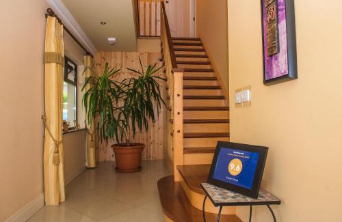 Killarney Casa | Kayden House