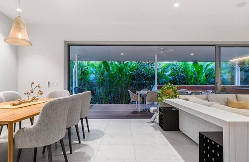 Byron Bay Villa | Kaylani Cavvanbah