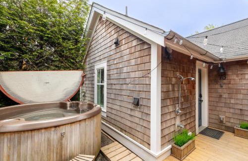 Seabrook Casa | Kays Cottage by Seabrook Hospitality