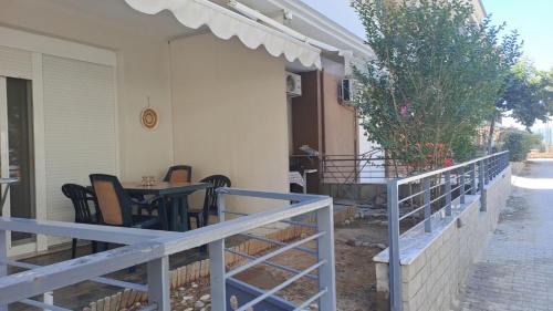 Paralia Ofryniou Casa | Kaza Oasis
