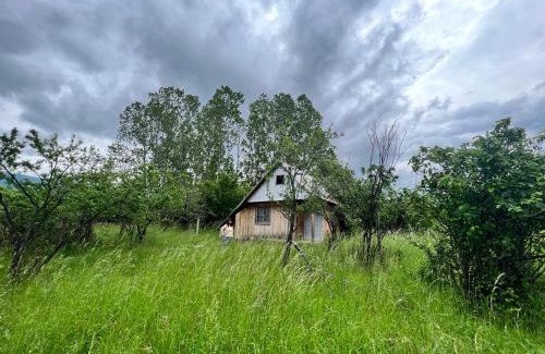 Kazanlak Casa | Kazanlak Cottage Shelter Country House with 1 Room and 1 Attic - No electricity, No Water, with Outhouse