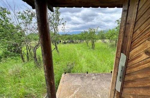 Kazanlak Casa | Kazanlak Cottage Shelter Country House with 1 Room and 1 Attic - No electricity, No Water, with Outhouse