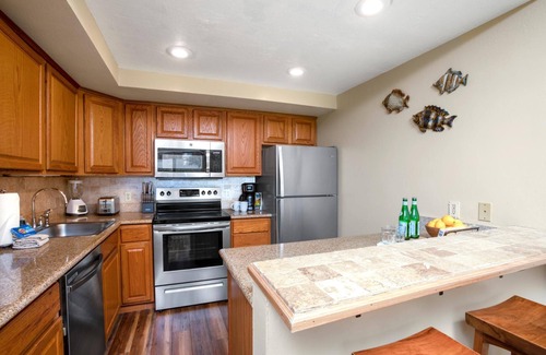 Napili Condominio | KBM Resorts | Spacious 2-Bedroom Napili Point Collection | Multi Unit Listing | Same Floor | Ocean Views + 2 Free Rental Cars! NAP-B13/A25