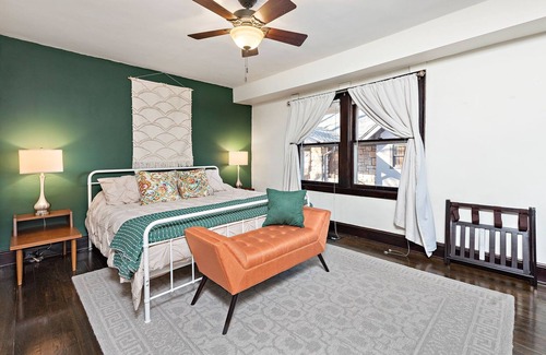 South Kansas City Casa | KC Charming Brookside Bungalow!
