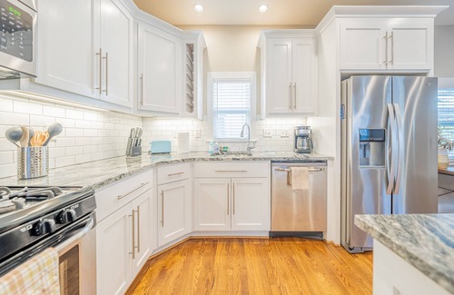 Southmoreland Casa | KC Gem: Renovated Home w/ Fenced Yard!