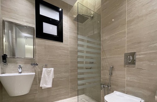 Riyadh Apartamento | Prestigious Estate N Almghrazat with self check in