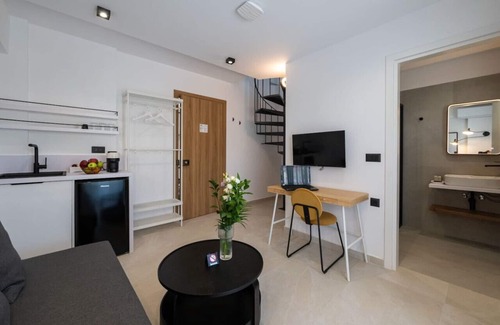 Kalamata Marina Apartamento | KEDL Junior Suites 301