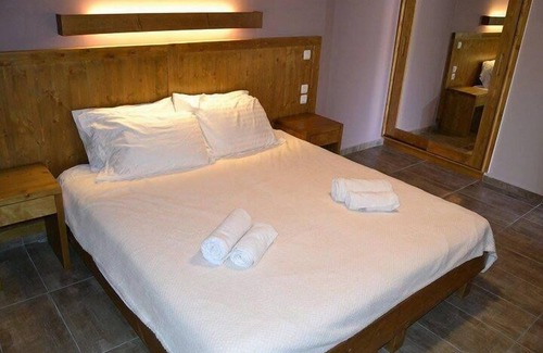 Terpsithea Hotel | Kedros Chalet
