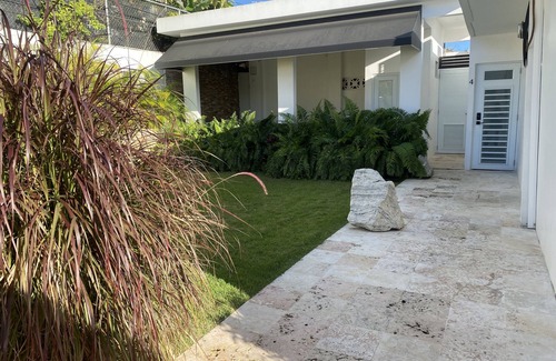 Minillas Apartamento | Keep it simple at this peaceful and centrally located place.