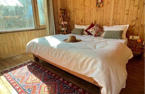 Banjar Cama Y Desayuno | Kefi Bakehouse & Stays Tirthan
