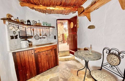 Aspros Potamos Cabaña | "Kelari" 300 years old cottage "Natura cottages" with sea view shared garden